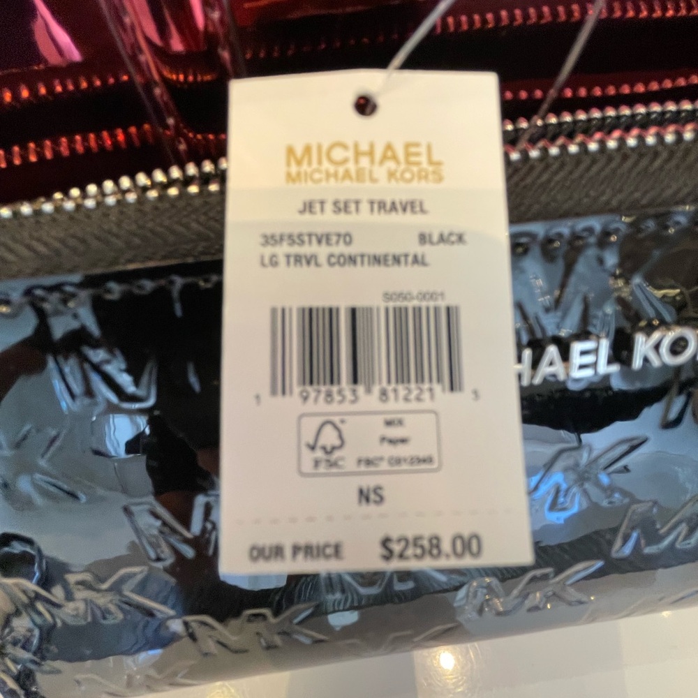 MICHAEL KORS Jet Set Larg Patent Logo Debossed Continental Wallet Wristlet Phone - Picture 13 of 16